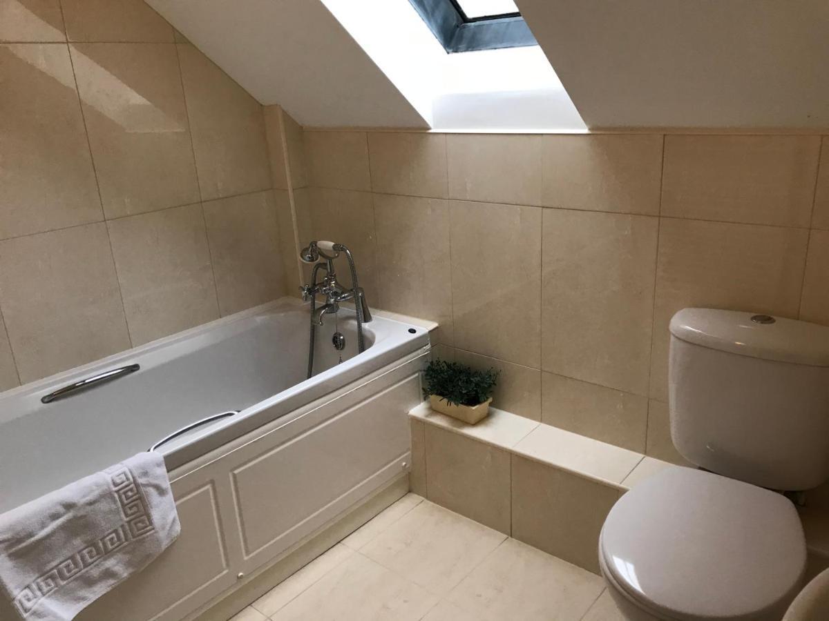 Crowthorne, Bookham Court Villa Dorchester Dış mekan fotoğraf